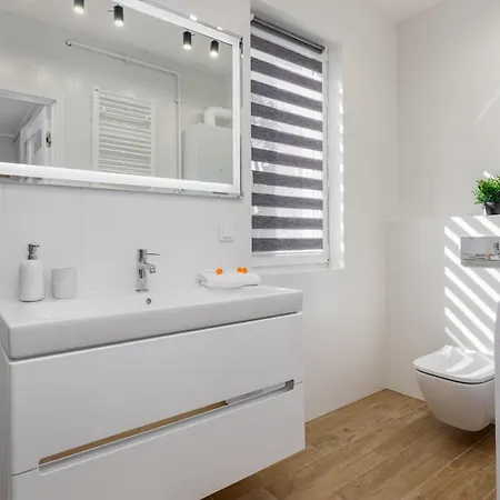 Stylish Rybacka With Parking By Renters