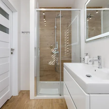 아파트 Stylish Rybacka With Parking By Renters 미에드지보드지